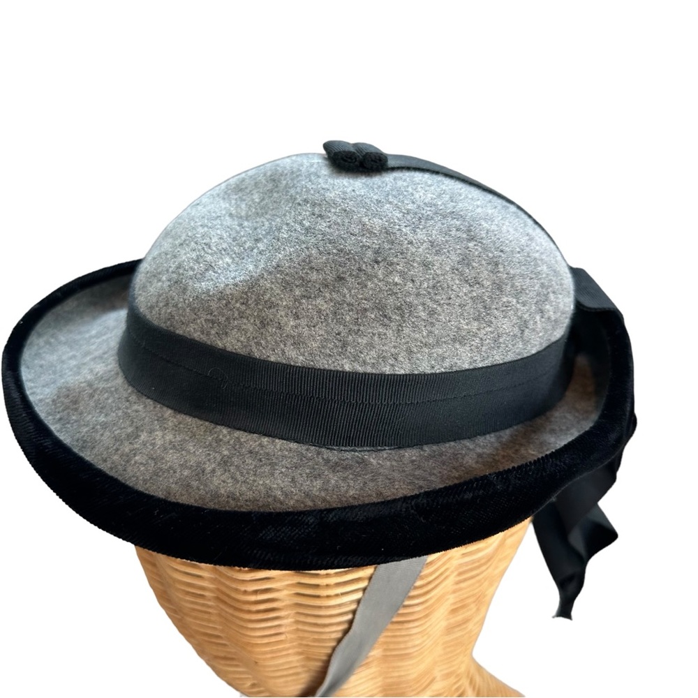 Vintage Union Made Ladies Grey Felt Hat with Ribbon Tie